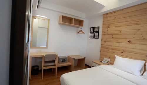 Executive Suite, 1 King Bed, Accessible, Ensuite