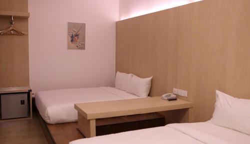 Signature Suite, 2 Queen Beds, Accessible
