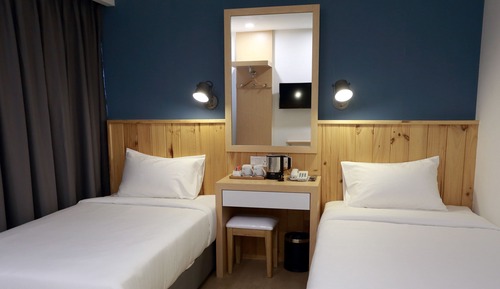 Standard Twin Room, 2 Twin Beds, Accessible, Refrigerator