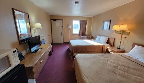 Basic Room, 2 Queen Beds