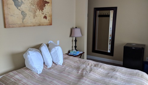 Compass Room (No Pets)