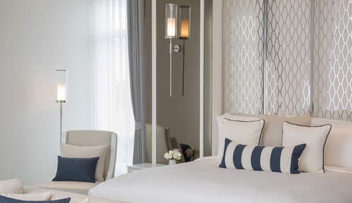 Sapphire Suite 