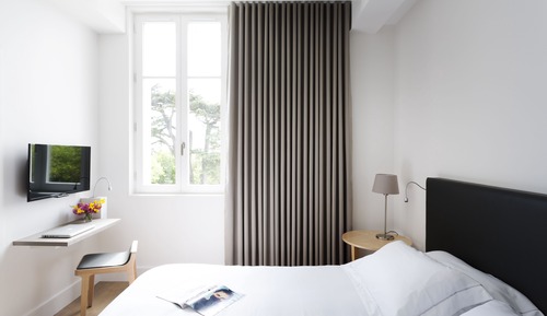 Room (La Maurelle)