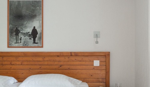 Basic Single Room, Valley View
