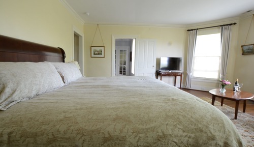 Deluxe House, 1 King Bed, Mountain View, Garden Area