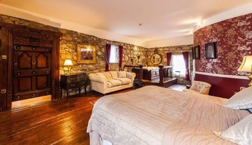 Traditional Suite