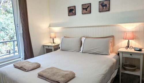 4 Share Deluxe 2 Bedroom 