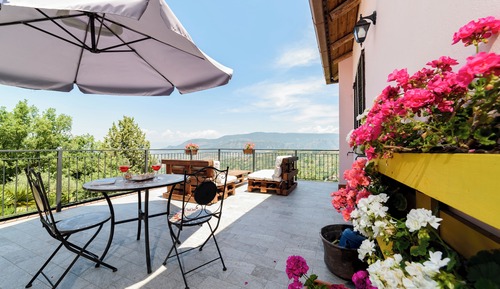 Double Room (Lavanda)