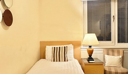 Standard Twin Room (Room 6)