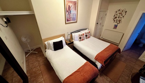 Family Room (Room 1)