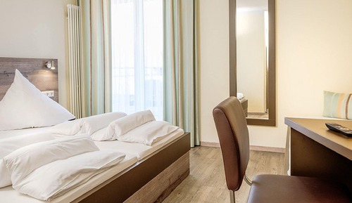 Standard Double Room, 1 Queen Bed, Balcony