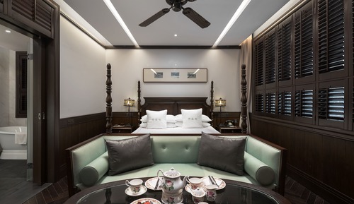 Deluxe Suite, 1 King Bed, Ensuite, Garden Area