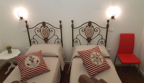 Double or Twin Room, Shared Bathroom