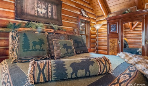 Luxury Cabin, 1 King Bed, Jetted Tub, Hill View (The Mountaineer)