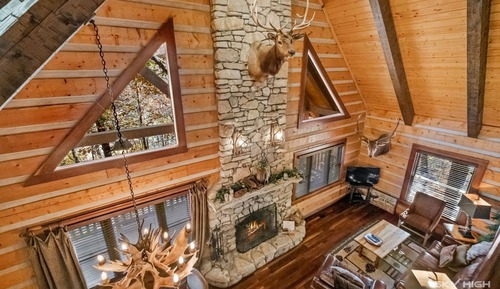 Luxury Cabin, 1 King Bed, Jetted Tub, Hill View (The Elk Lodge)