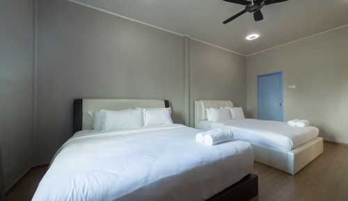 Comfort Quadruple Room, Multiple Beds, City View
