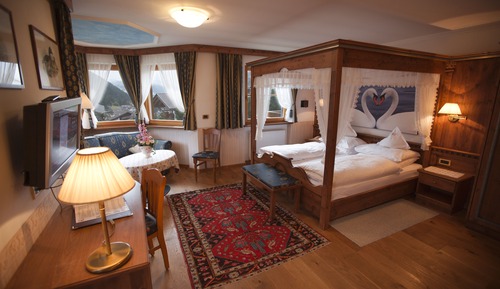 Deluxe Double Room, Balcony, Mountain View