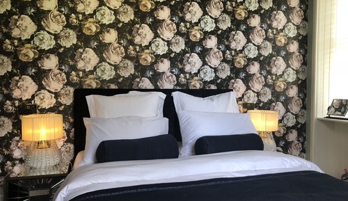 Suite (Floral)
