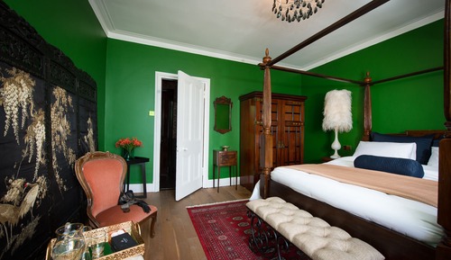 Suite (Emperor)