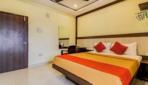 Standard Room, 1 Queen Bed