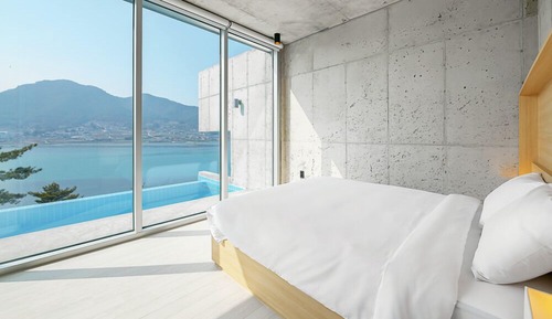 Rooftop Suite (Please contact the property when booked during 10 PM-8 AM)