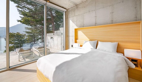 Forest Suite (Please contact the property when booked during 10 PM-8 AM)
