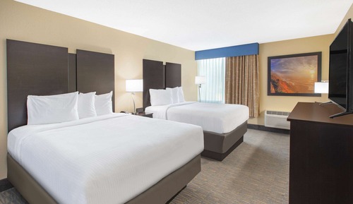 Room, 2 Queen Beds, Non Smoking
