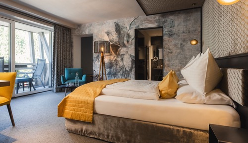 Deluxe Studio Suite