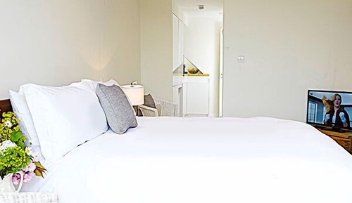 Double Room (Room2)
