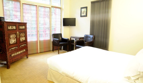 Junior Suite, 1 Queen Bed, Non Smoking, River View