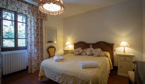 Comfort Cottage, 3 Bedrooms, Pool View