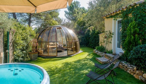 Double Room (Open Sky)