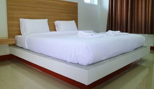 Deluxe Room with Jacuzzi