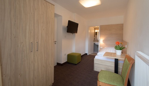 Single Room, Balcony