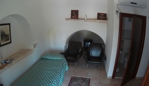 Standard Triple Room (Trullo)