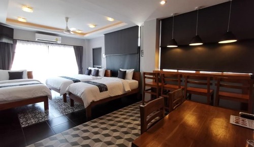 Deluxe Quadruple Room, City View