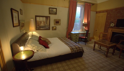 Family Room, Private Bathroom (Jacobean)