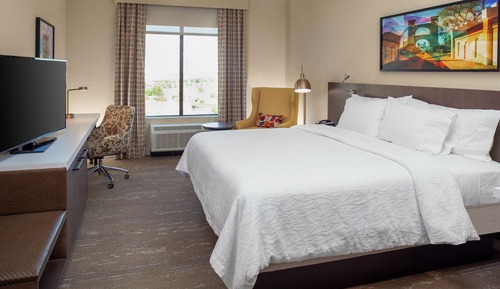 Room, 1 King Bed, Accessible (Hearing)