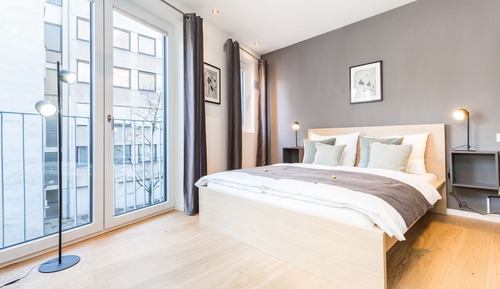 Deluxe Apartment (Happy Days)