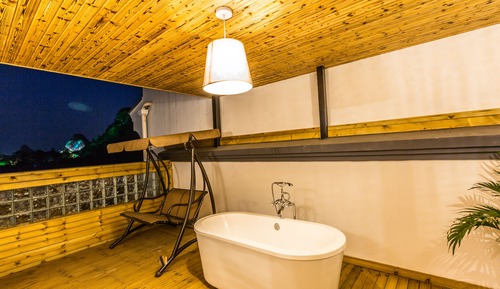 Deluxe Double Room with Mountain View