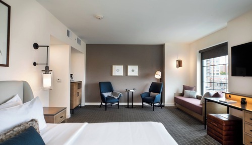 Studio, 1 King Bed