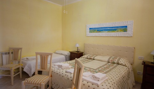 Triple Room (7)