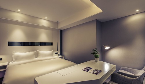 Superior Room, 1 King Bed