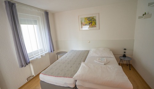 Standard Apartment, Private Bathroom, City View (og 1)