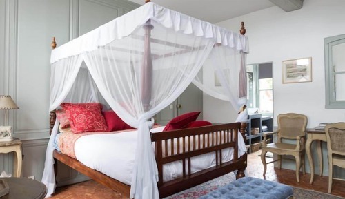 Double Room (Lin)