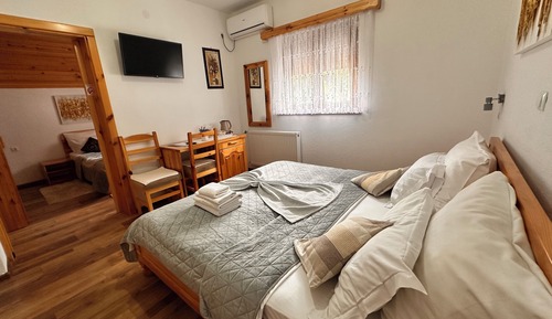Traditional Quadruple Room, 2 Bedrooms, Garden View