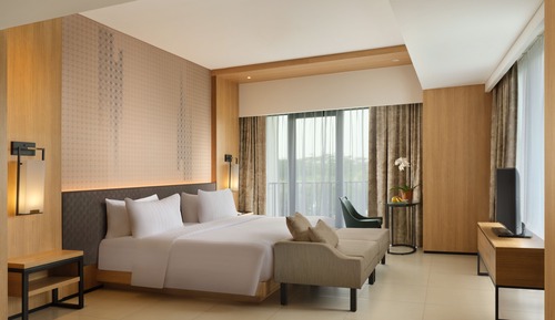 Premier Double Room, Lake View