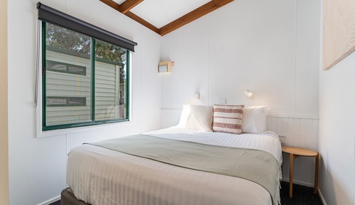 Deluxe Accessible Two Bedroom Cabin (with balcony)