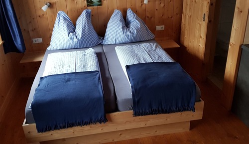 Basic Studio, 1 Queen Bed, Mountain View, Slope side