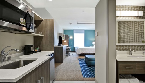 Studio, 1 Queen Bed with Sofa bed